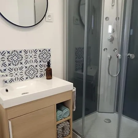 Chalet Cosy Avec Option Jacuzzi Saint-Genes-de-Fronsac Exterior photo